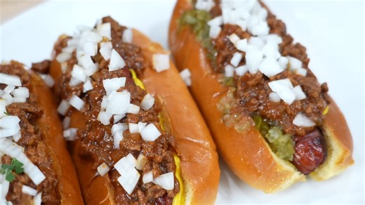 Why this chili dog won’t stop showing up online