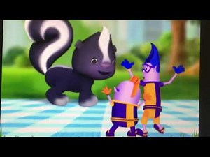 Troublemakers run from the skunk