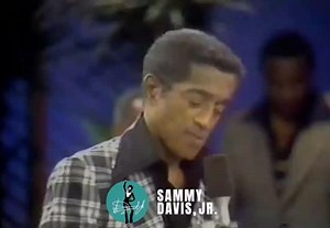 On this day in 1954, while driving along the famous Route 66, Sammy was in a car accident that cost him an eye. Here is a video where he describes how it happened while on an episode of Donahue. Today’s post comes via the help of Sammy superfan Tom Andel, who gifted his rare Sammy footage to the Estate archive. If you have old VHS or Betamax tapes of Sammy, send us a message — we’d love to have them archived. You can see the full question/answer on our YouTube page – find the link in our stories