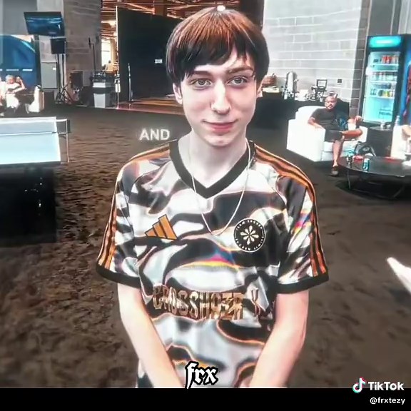 Edit Peterbot: Fortnite Trends and Emotes