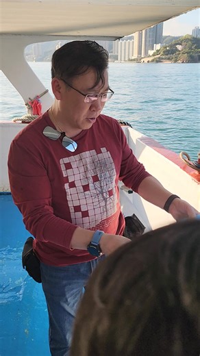 佛青每月小型親手放生活動 今天放生了大約367斤海族 總費用$21000，所有費用由佛青放生基金支出。 願以此功德，回向給佛青各位義工及會員，身體健康，事事順境。 | 佛教青年協會