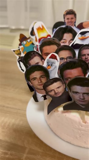 Hear me out cake @dianalofficial #hearmeout #hearmeoutcake #cake