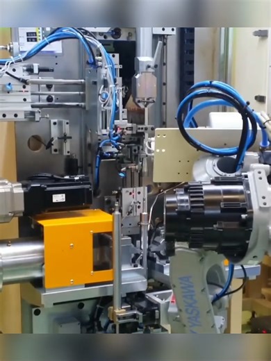 Every micron of error is a compromise on safety. From the selection of premium steel to automated robotic welding, and through 1,000,000 cycles of fatigue testing—we aren't just manufacturing shock absorbers; we are perfecting the smoothness of every journey. #Volkswagen #BMW #Audi #Porsche #WholesaleAutoParts #OEMParts #suspension#ShockAbsorber