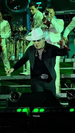 un cumbion dolido - Christian Nodal 7/7 #sorciaconciertos #christiannodal #sorcia #sorcianews