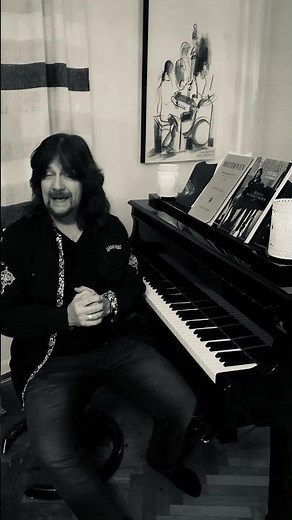 Robert Wells YouTube 2.0, a lot of new stuff coming your way 🎶🎹