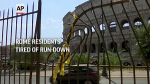Rome residents tired of run-down state of city