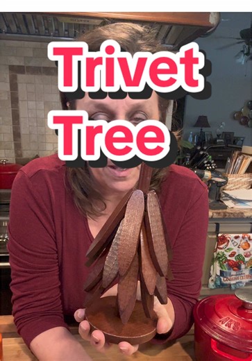 Natural Tree Trivet Set - 4 Wooden Trivets & 1 Stand - Heat Resistant Foldable Design - Durable & High - Tree Shape Trivets for Hot Dishes - Multi-functional Use - Special Texture - Interesting Gift for Christmas #trivet #trivettree #decorativetrivet #woodentrivet