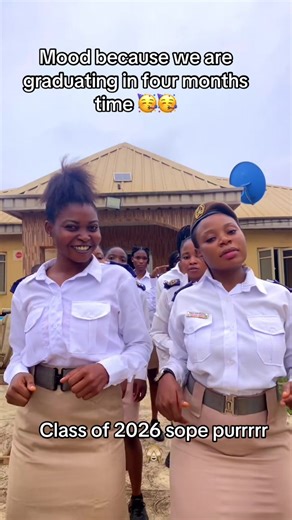 Happiness full our body 🥳#CHTA #fypシ゚ #trendingvideo #akure @pmscollections @🤭. @𝐁𝐨𝐲_𝐑o𝐥𝐚n𝐝.𝐁ac𝐤u𝐩 @ifedahmed @CHTA CRUISE 🤪🤩HOUSES 🏘️ @KIM'S BLEND/ZOBO🥤