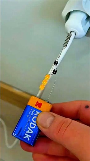 This Circuit Detects Electricity Without Touching! ⚡ #diyelectronics #engineering #experiment