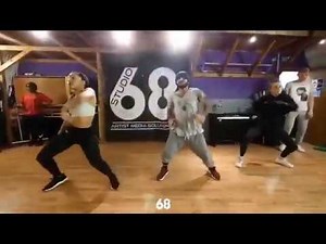 Chloe Bailey dancing in Studio 68