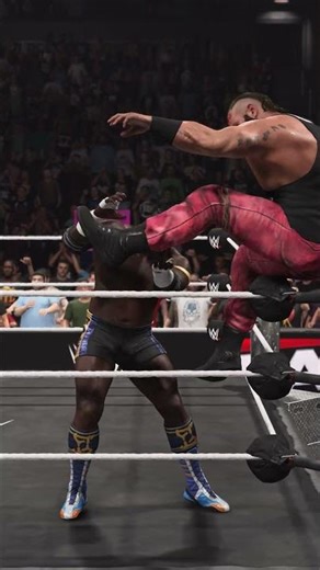 WWE 2K25 - Oba Femi breaks the ring against Braun Strowman #Short
