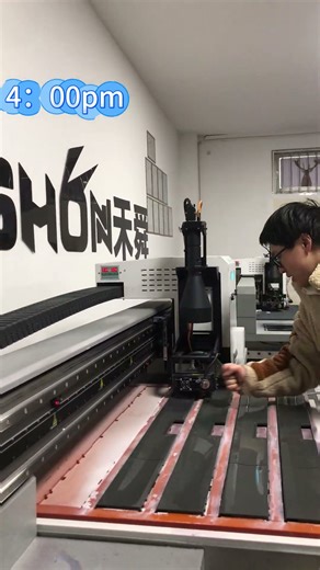 Non-stop UV printing, perfect results every time! ✨#UVPrinting #PlasticPrinting #IndustrialPrinting