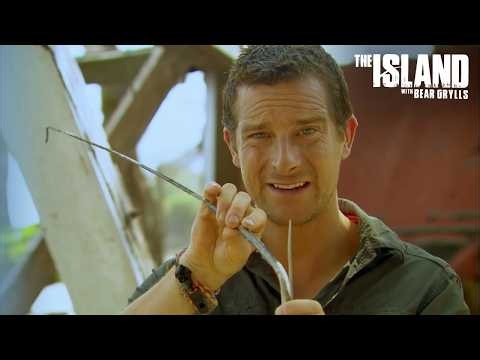 13 Men Starving on a Pacific Island Day 3 | The Island with Bear Grylls