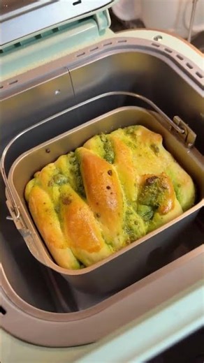 Mastering Bread in 1 Minute: DIY Bread Machine Magic