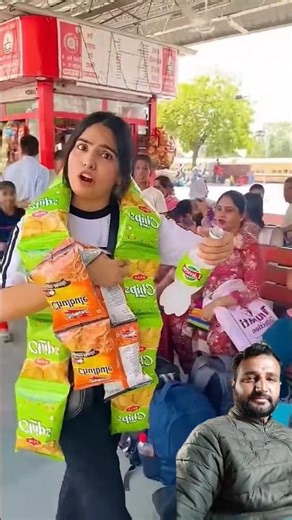 Introducing the "VitaWear SmartBand," a next-generation wearable gadget🎉