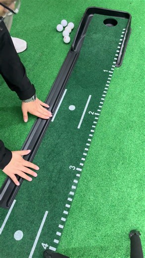 Golf Putting Mat Easy Installation & Portable Design