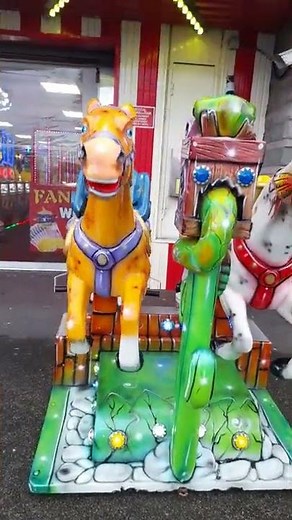 Double Pony Kiddie Ride