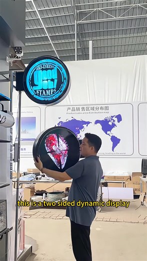 🌌【工場直送 - あなたのお店を夜の注目の的に】 日本のネオン街では、あらゆるレストラン、バー、ナイトクラブがひしめき合い、人々の視線を釘付けにしています。 しかし、真に注目を集めるのは、まるで宙に浮いているかのような3Dホログラフィックデジタルライトボックスです。 🔥 工場直送。中間業者による価格上昇は一切ありません。カスタムロゴやアニメーションにも対応しています。 💡 3Dフローティングイメージ技術が、夜の街に魔法のようにお客様を魅了します。 🎵 ダイナミックな映像と光と影のエフェクトが、あなたのブランドを夜空に輝かせます。 🏮 日本の焼き鳥屋から高級バーまで、レストラン、ナイトクラブ、バーなど、あらゆる店舗に最適です。 ⚙️ 中国語、日本語、英語でのコンテンツアップロードに対応。アプリからワンクリックで広告を更新できます。 👑 あなたの店頭を街で一番輝かせたいですか？ 3Dホログラフィックデジタルライトボックスを自社工場から選んで、お客様をお店の前に呼び込みましょう！ 📦 工場直送・OEMカスタマイズ対応・世界規模の卸売価格 📩 代理店提携や工場価格割引について、