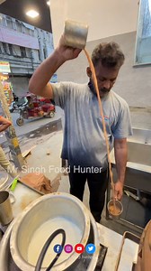Kerala Ki Special Chai pi hai kabhi ??? Samovar chai sirf Rs 10/- | Mr. Singh Food Hunter