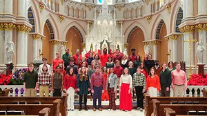 The Mercer Singers are using their vocal talents to spread holiday cheer. Watch their dynamic performance of “Ding Dong Merrily On High.” #MercerTraditions | Mercer University