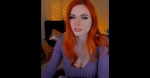 Twitch star Amouranth gets offered $8K just to call her fan 'loser' on video