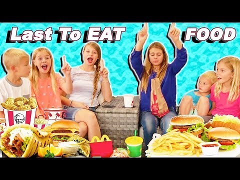 Last To EAT FOOD White Elephant Gift Exchange STYLE!