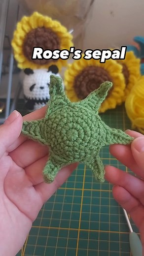 Rose flower w bud tutorial [ Sepal ] #crochetrose #crochetflowers #crochettutorials #crochettutorialforbeginners