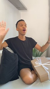 Wanna know all about our brand NEW V50 Salt device, exclusive to Mr Price Cellular. @mrsiyasangweni talks through his favourite features and why you need to RUN, don’t walk to get your hands on one now! | Mr Price Cellular