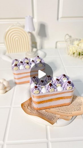 Icha Homecafe ✨👩‍🍳 | eeyore cake box 🦛 I initially planned to make a roll cake today, but the cake was too dry and will definitely cracked if rolled, so I... | Instagram