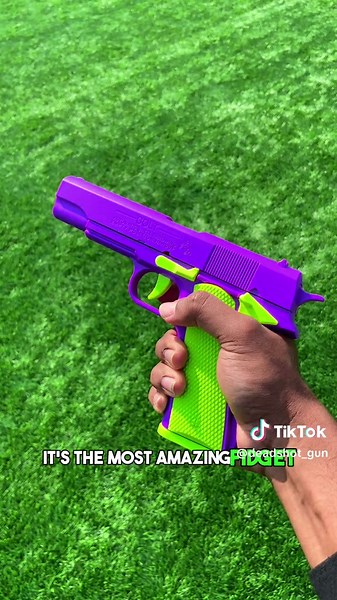 Painting a Fidget Gun Toy in Black | Fidget Gun ASMR