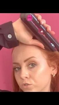 How can I make waves with the Dyson Corrale™ straightener?