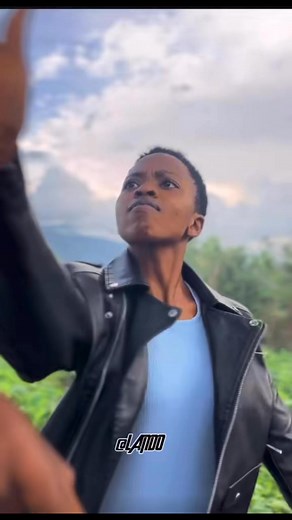 Between 2 wars . | LANDO