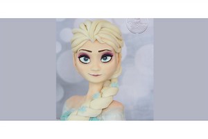 Mum orders Queen Elsa cake for daughter's birthday and look what arrived ... - Netmums