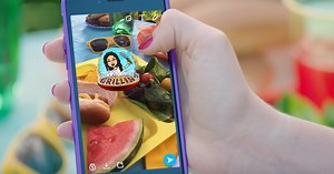 You Can Use Your Personal Bitmoji In Snapchat Now