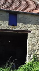 [Augmente le son 📢] La pose des fenêtres étape par étape 😍 on vous partage une vidéo des débuts des travaux à aujourd’hui. Beaucoup d’étapes pour en arriver là, mais ça vaut le coup 👍 #renovation #renovationmaison #renovationgrange #constructionmaison #construction | Renovacile