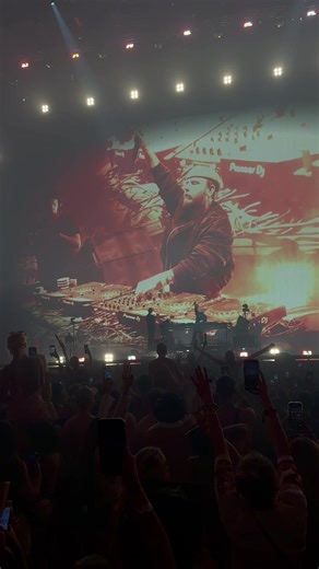 @Duke Dumont closing his @Creamfields Official 2025 set with Ocean Drive. Goosebumps