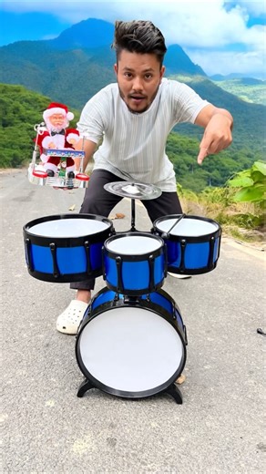 Medium Blue Drum Set 🥁 vs Small Santa 🎅 Drum Unboxing!
