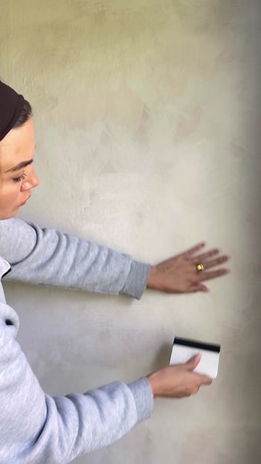 Renter-Friendly Limewash Walls with Removable Wallpaper