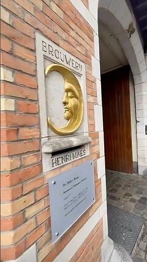 Walking into Brouwerij De Halve Maan in Bruges 🍺 | Belgian Beer Lover #Shorts
