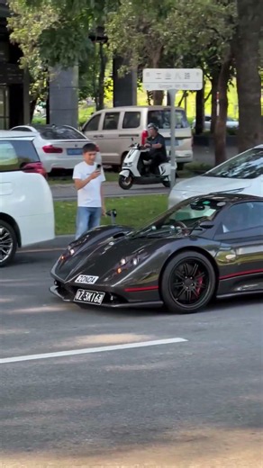 💥$100M Dream Car Appears in Shenzhen Bay 🤯 Pagani Zonda F Roadster is INSANE 🏎️🔥 #zonda