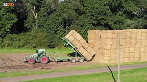 Here is a little farming video of straight-line services with their 2 FENDT tractors and Heath SuperChaser's. They are chasing and stacked for bales for Walters & Sons. These will then get loaded onto large trailers or lorries with a teleporter. #FarmingVideo #ProHorizon #BritishFarming | Pro Horizon Farming Content