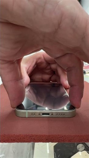 screen protector installation #miamibeach #lifeisbutadream #smartphone