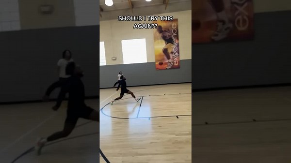 5’6” Free Throw Line Dunk?