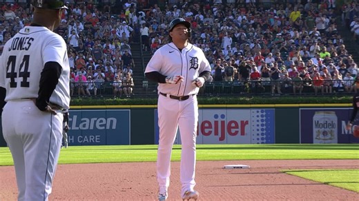Miggy walks off field in 7th
