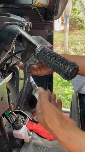 Tuk tuk Bajaj clutch lever change repair #tuktuk #Philippines #thailand #repair #indonesia