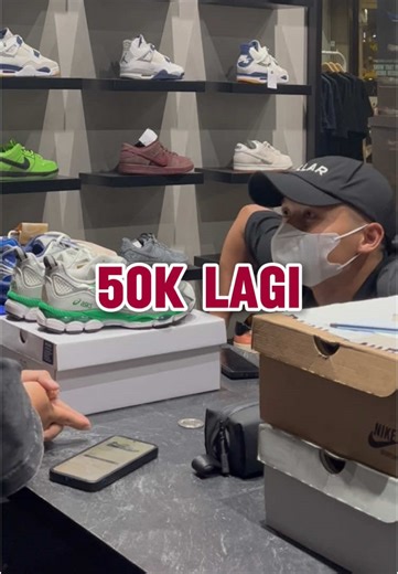 @UNCHARTED_SPLY TOLONG! PLEASE BANG KASIH GUA 50K LAGI! 😭😱 #TokoSepatu #FYP #gayaditiktok #fashiontiktok Shop Offline Today: 📍 UNCHARTED SPLY | South Jakarta on Google Maps (Open Everyday, 12:00 PM - 8:30 PM WIB at Jalan Bumi No. 31) 📍 UNCHARTED SPLY | Gading Serpong on Google Maps (Open Wednesday to Sunday, 12:00 PM - 8:00 PM WIB at Ruko Maggiore Grande Blok G No. 25) #GodSpeed