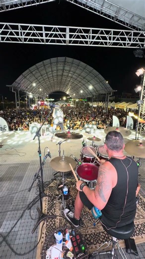 Don't Stop Believe - Journey (Cover) - Banda 80 na pista