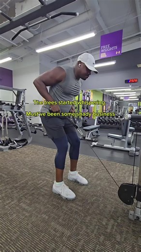 Bent over cable rows for back shade . . . . #CableRows #BentOverRows #BackWorkout #Rows #Lats #Strength #Muscle #Training #PullDay #UpperBody #BackGains #Gains #Workout #Fitness #PullWorkout