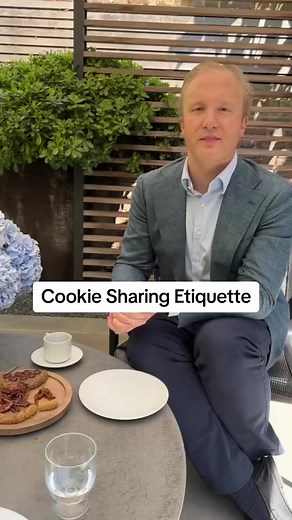 80K views · 1.4K reactions | The correct way to share cookies #dining #etiquette #williamhanson | Williamhansonetiquette | Facebook