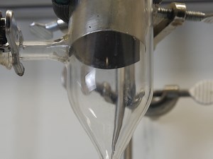 Biomass Conversion to Produce Hydrocarbon Liquid Fuel Via Hot-vapor Filtered Fast Pyrolysis and Catalytic Hydrotreating